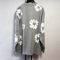 Long Sleeve Cotton Wreath Tee
