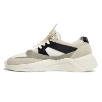 ESSENTIALS DISTANCE RUNNER SNEAKER