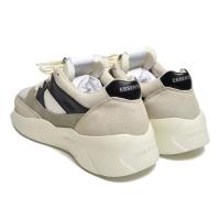 ESSENTIALS DISTANCE RUNNER SNEAKER